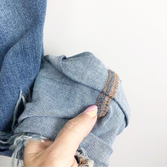 FREE PEOPLE | Distressed Skinny Jeans Mid-Rise Raw Edge Hem Women’s Size 26 (2) - Picture 8 of 8